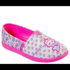 little girl bobs shoes